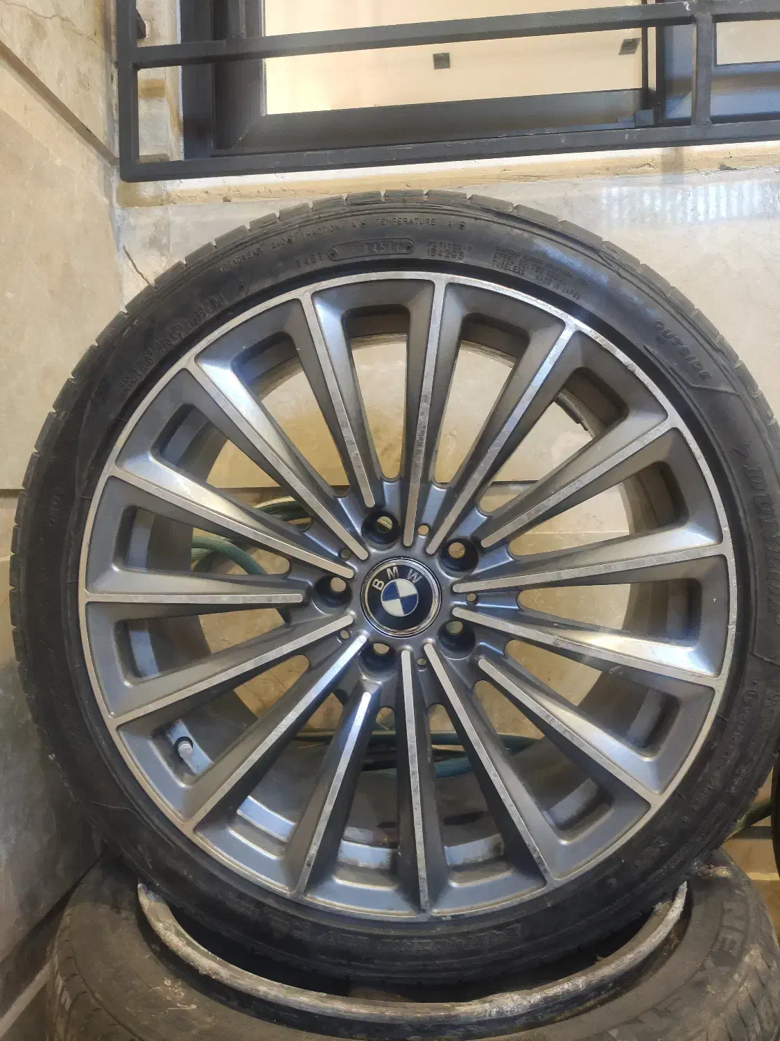 پنج عدد رینگ  و لاستیک BMW کامل فروشی|قطعات یدکی و لوازم جانبی|بابلسر, |دیوار