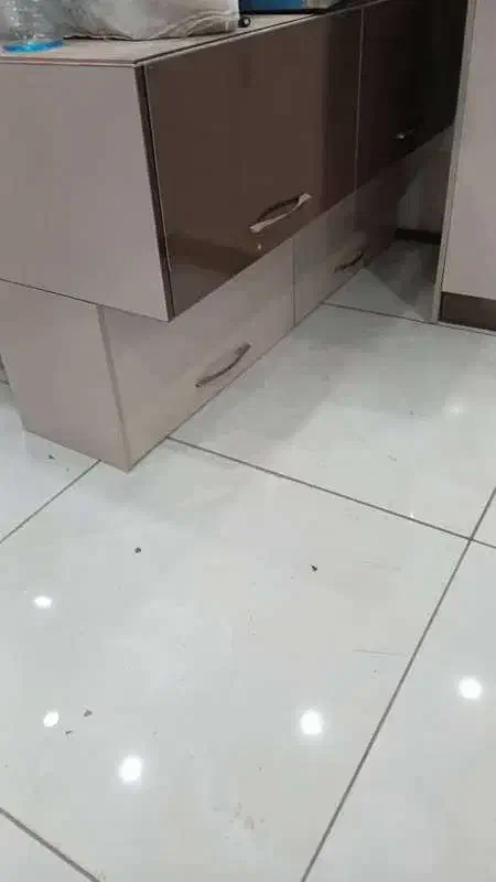 کابینت با بدنه فلز و در ام دی اف-در حد نو-6 متر|مصالح و تجهیزات ساختمان|آباده, |دیوار