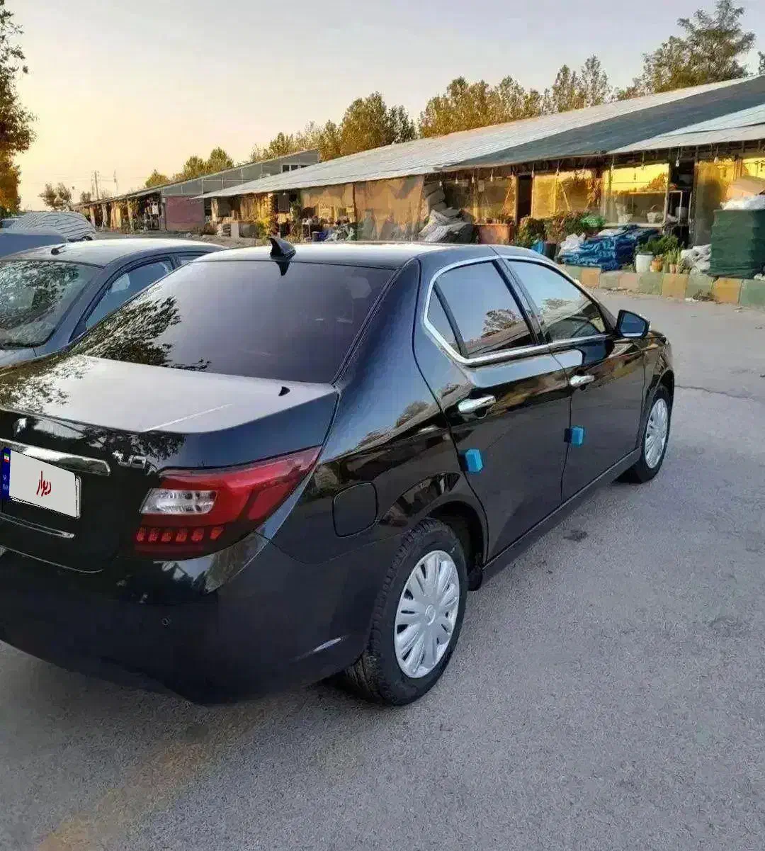 دنا پلاس ۵ دنده 1404|خودرو سواری و وانت|شیراز, محراب|دیوار