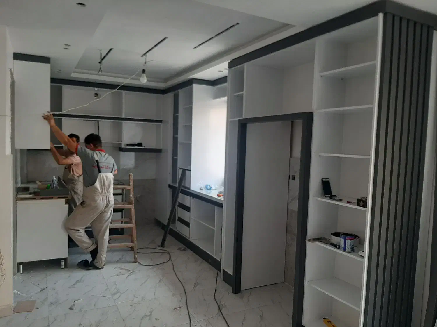 منتاژ کار و نصاب کابینت با بیمه|استخدام صنعتی، فنی، مهندسی|رشت, عینک|دیوار