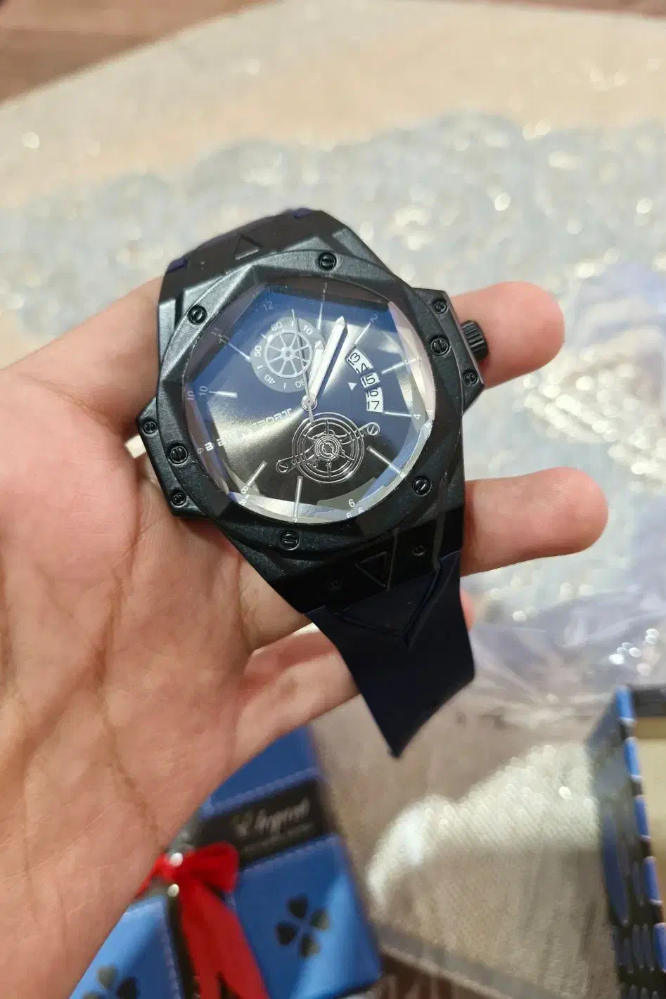 ساعت مچی|ساعت|قم, ولیعصر|دیوار