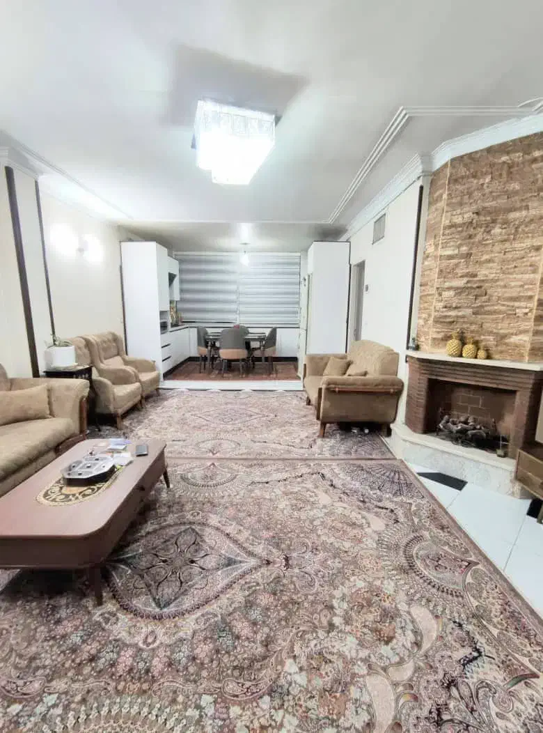 ۷۰ متر دو خواب با پارکینگ و انباری