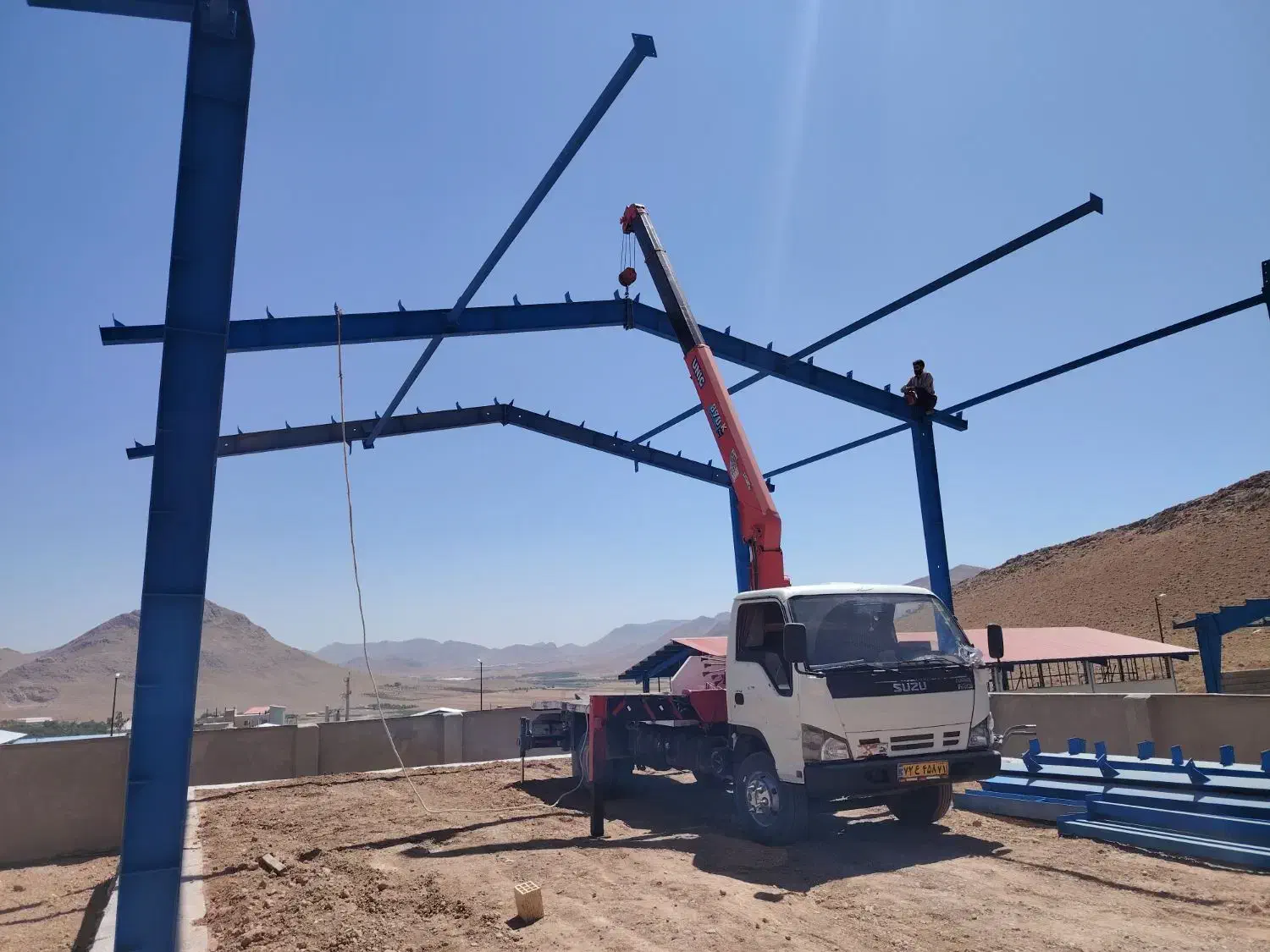 فروش ایسوزو جرثقیل 3 تن|خودرو سنگین|تهران, هلال احمر|دیوار