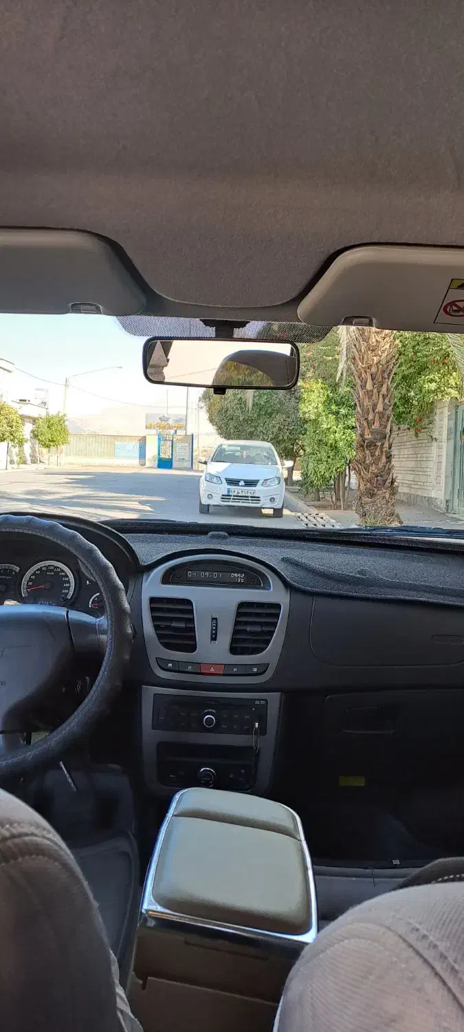 ساینا مدل ۹۷ تمام فابریک شاسی پلمپ در حد|خودرو سواری و وانت|شیراز, صاحب الزمان|دیوار