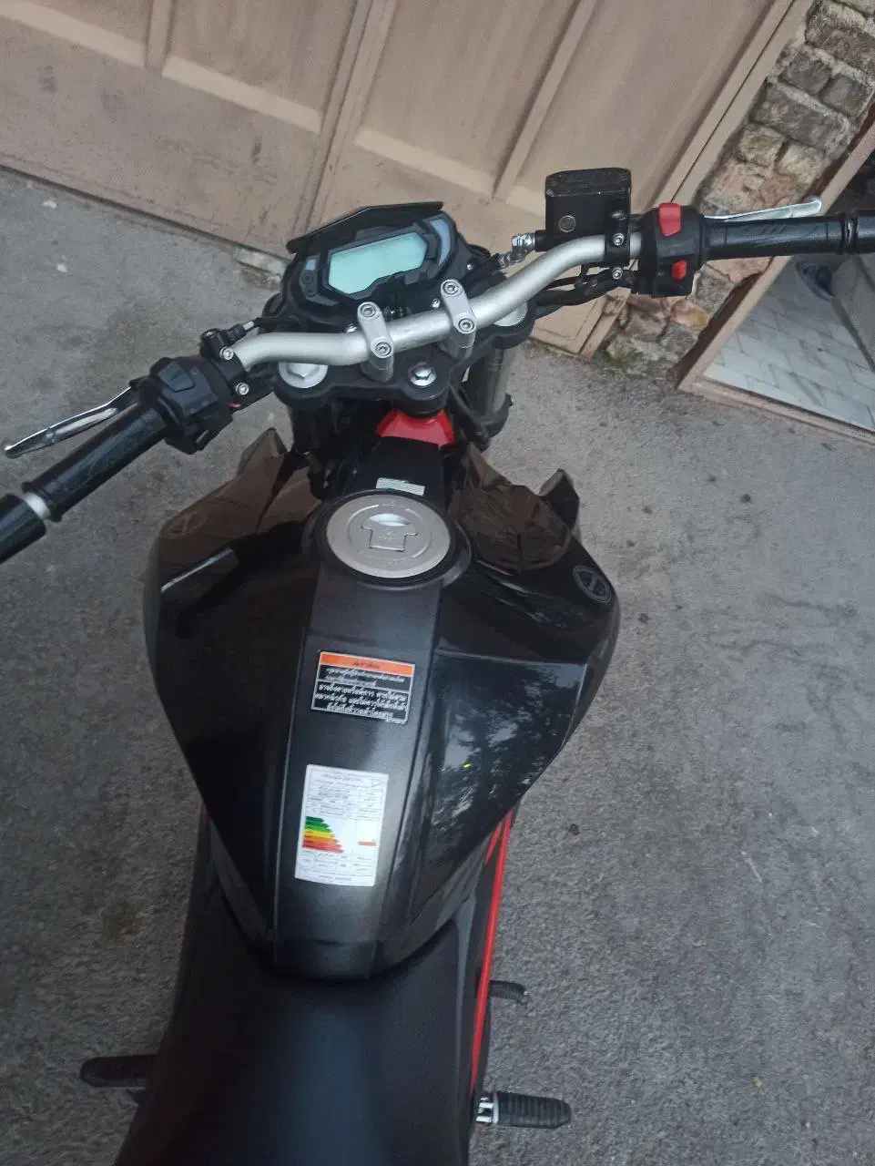 بنلی ۲۵۰|موتورسیکلت|اصفهان, شهید رجایی|دیوار