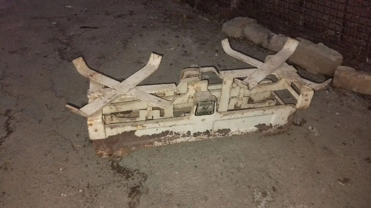 وزنه وترازو|ابزارآلات|چالدران, |دیوار