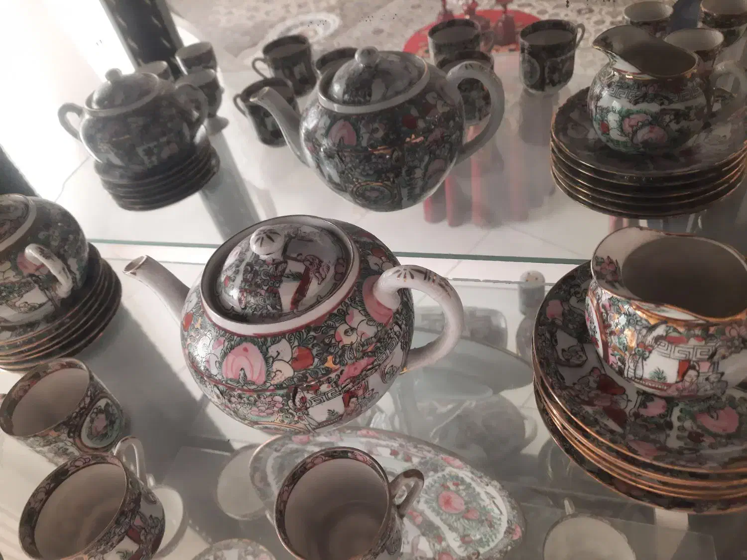 سرویس چینی عتیقه کلکسیونی|کلکسیون اشیاء عتیقه|کرمانشاه, |دیوار