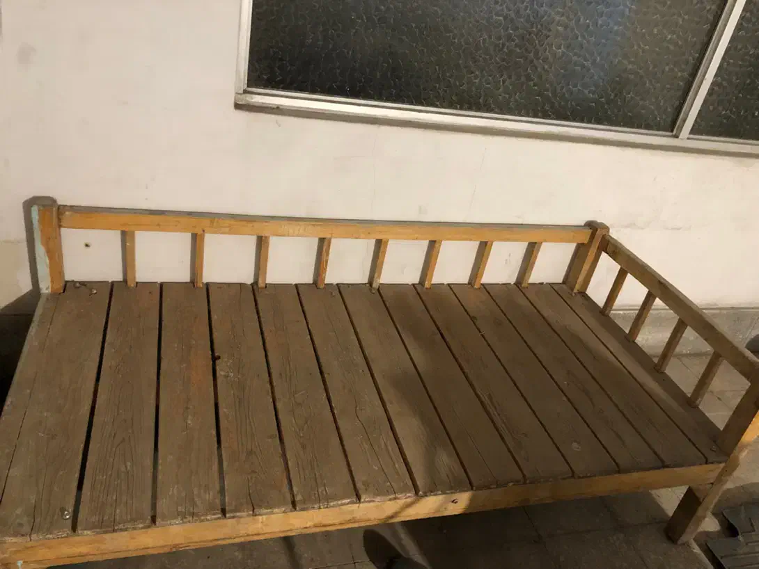 تخت چوبی سنتی سالم|کافی‌شاپ و رستوران|تهران, پاسداران|دیوار