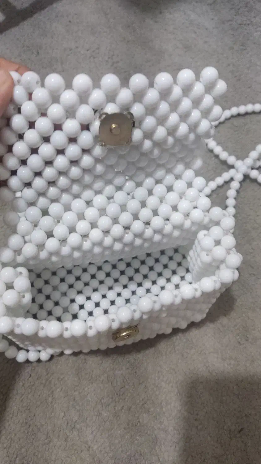 کیف مرواریدی|کیف، کفش، کمربند|رشت, خرسندی|دیوار