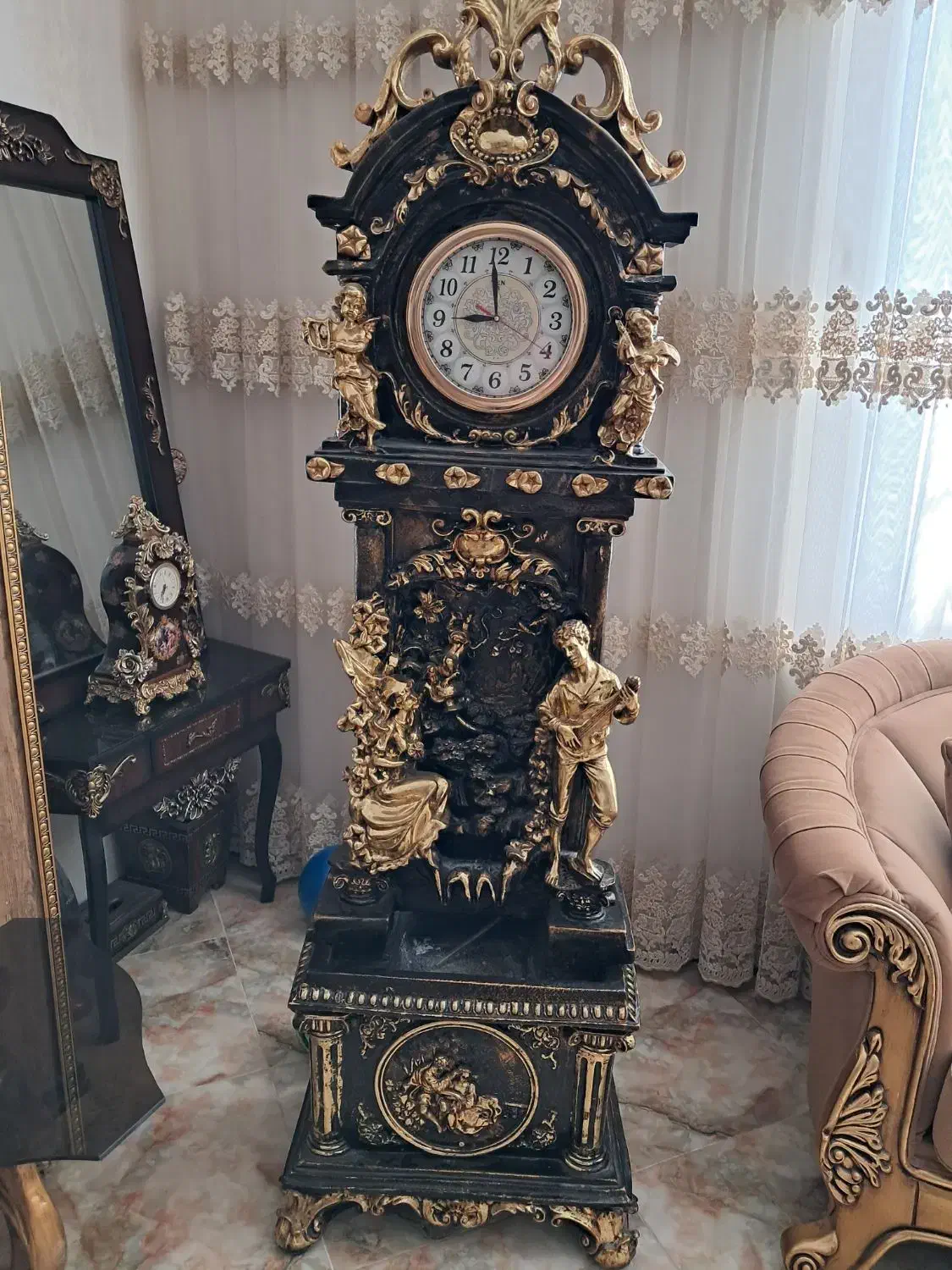 ساعت  سلطنتی کنار سالنی۱/۵۰۰ میلیون تومن|ساعت دیواری و تزئینی|سبزوار, فقیه سبزواری|دیوار