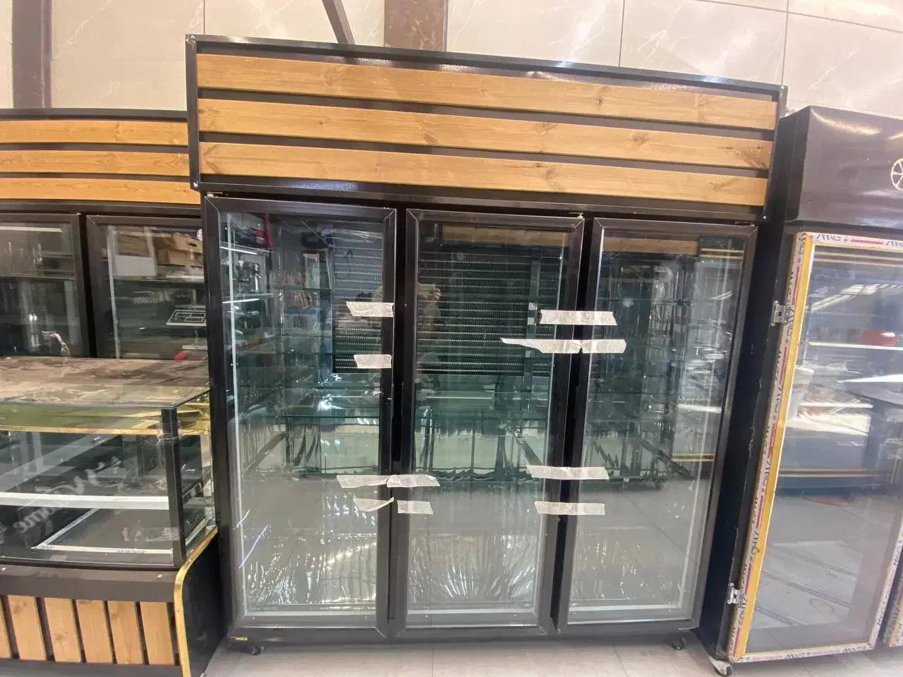 یخچال صنعتی|فروشگاه و مغازه|شیراز, کوزه گری|دیوار