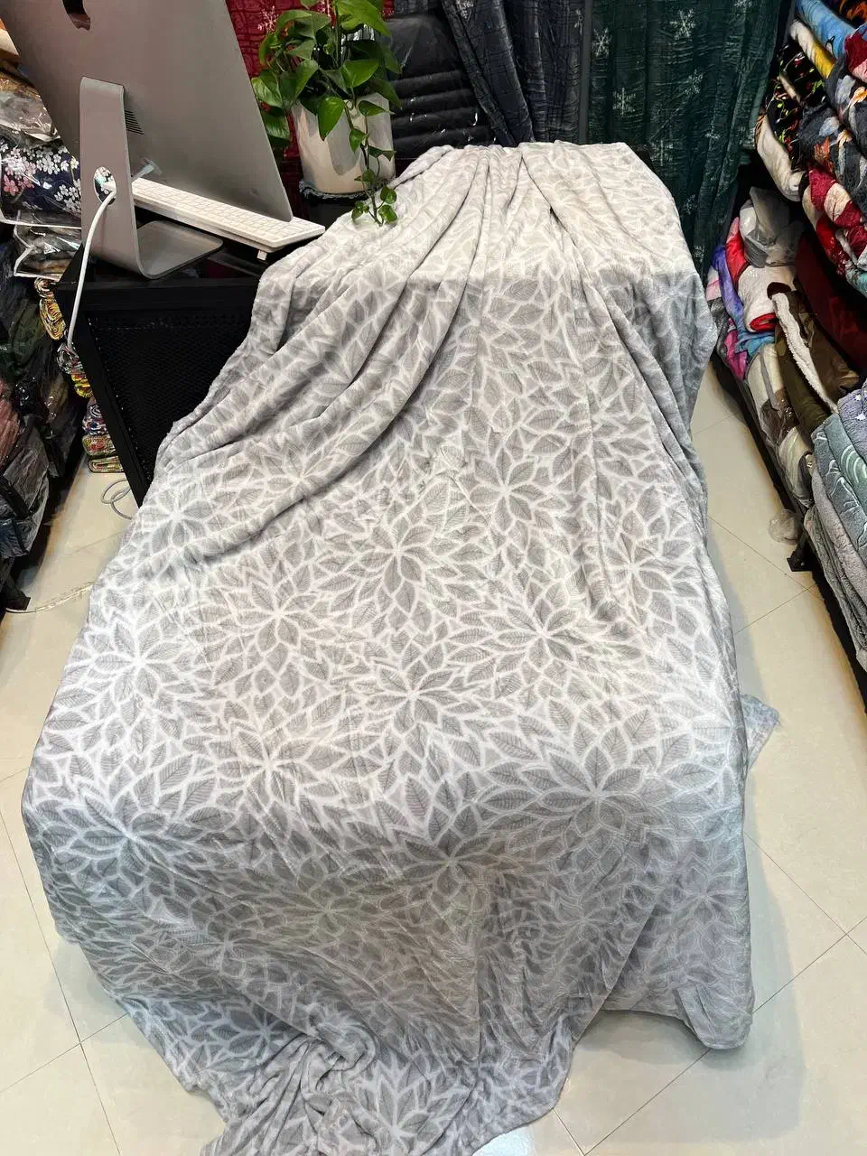 پتو دونفره برگی ۰۰۷|رختخواب، بالش، پتو|مشهد, عیدگاه|دیوار