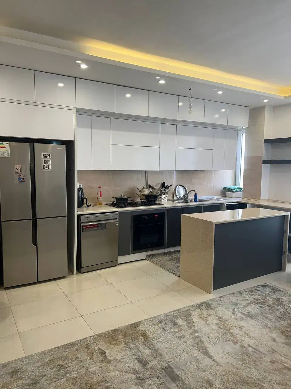 واحد ۹۹ متری نوساز در صادقیه فول امکانات|فروش آپارتمان|لاهیجان, شهید آوینی|دیوار