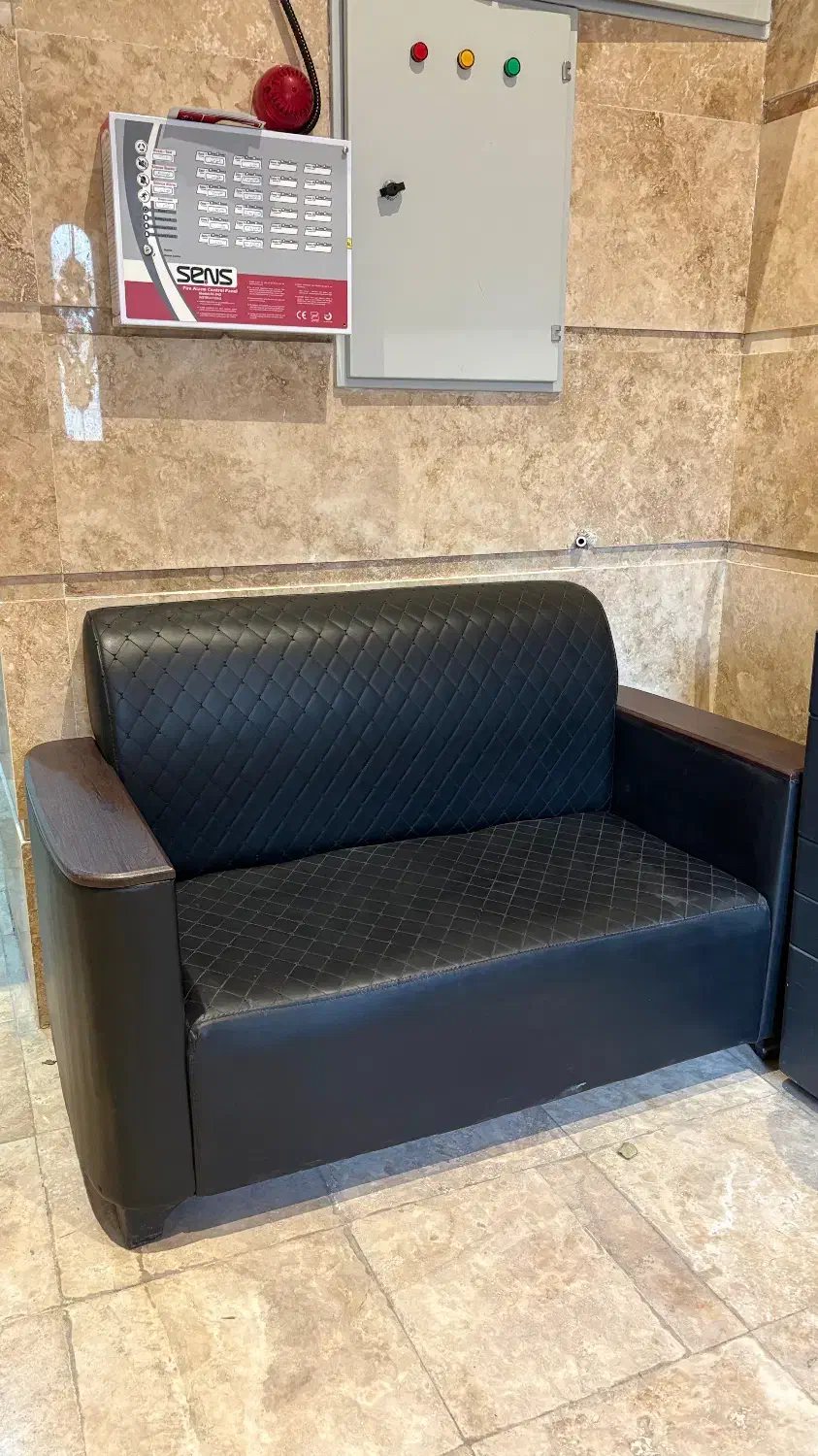 مبل اداری|مبلمان اداری|قم, قلعه عموحسین|دیوار