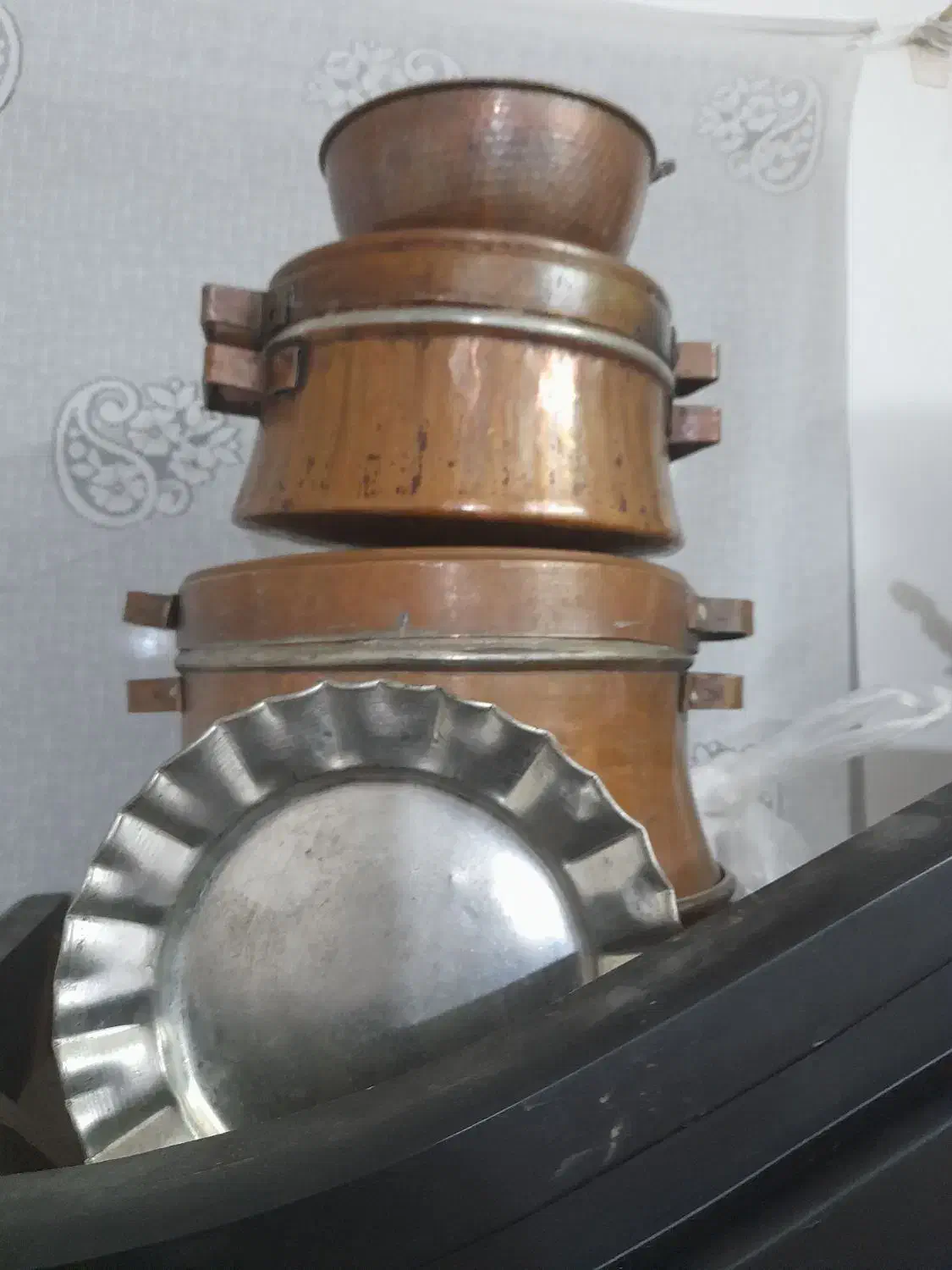 فروش ظروف مسی قدیمی تمیز|کلکسیون اشیاء عتیقه|بابل, |دیوار