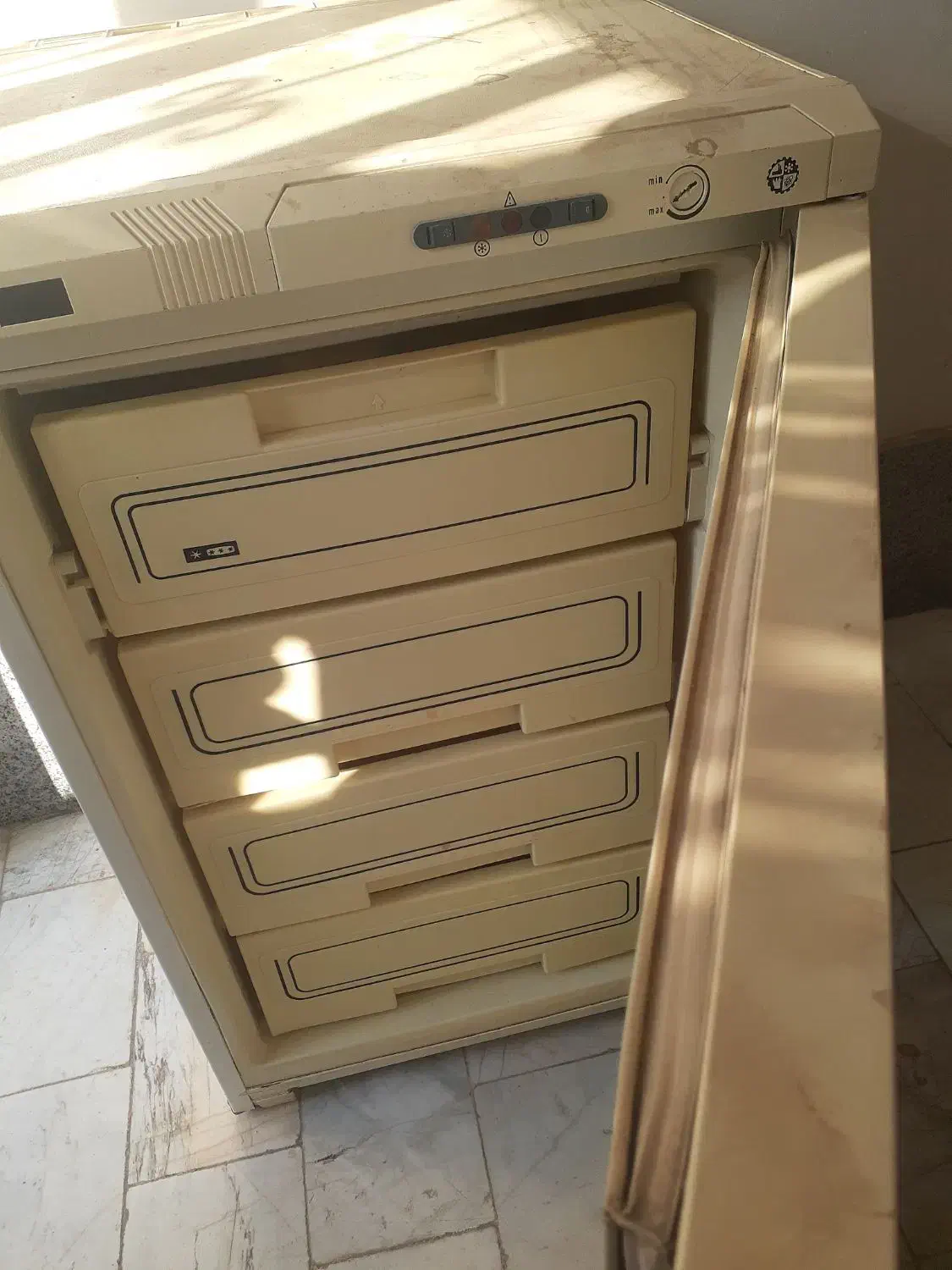 فریزرچهارکشوآزمایش سالم سالم به شرط فقط تماس جواب|یخچال و فریزر|نورآباد, |دیوار