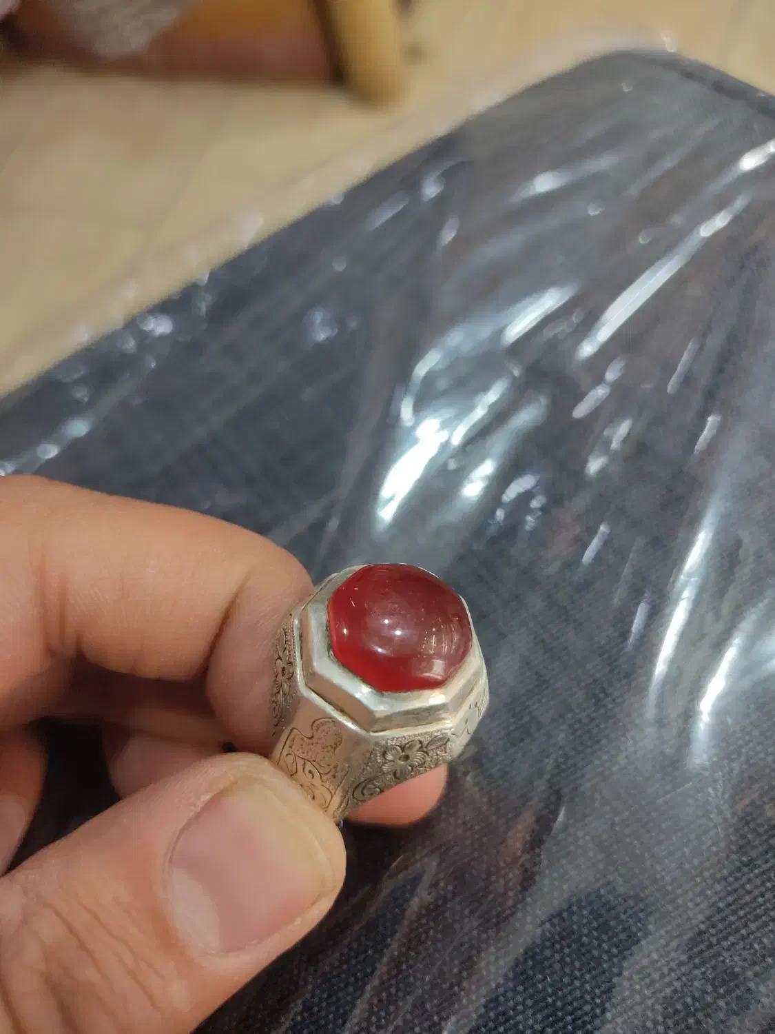 عقیق فرح نیا|بدلیجات|پاکدشت, حصار امیر|دیوار