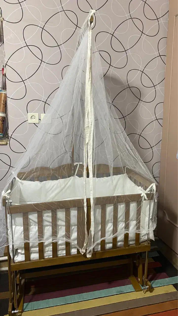 تخت کنار مادر|تخت و صندلی بچه|شیراز, مهدی‌آباد|دیوار