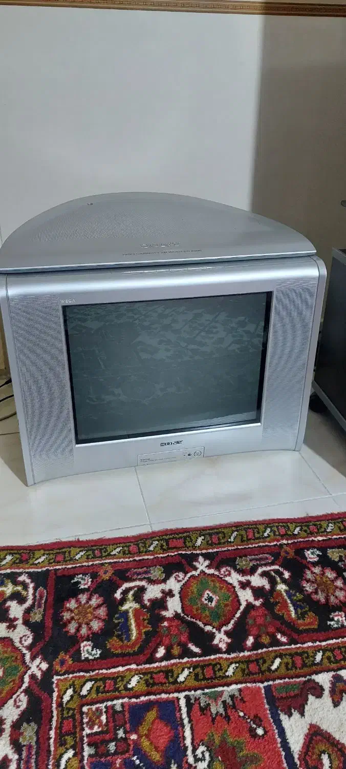 تلویزیون قدیمی|تلویزیون و پروژکتور|تبریز, |دیوار