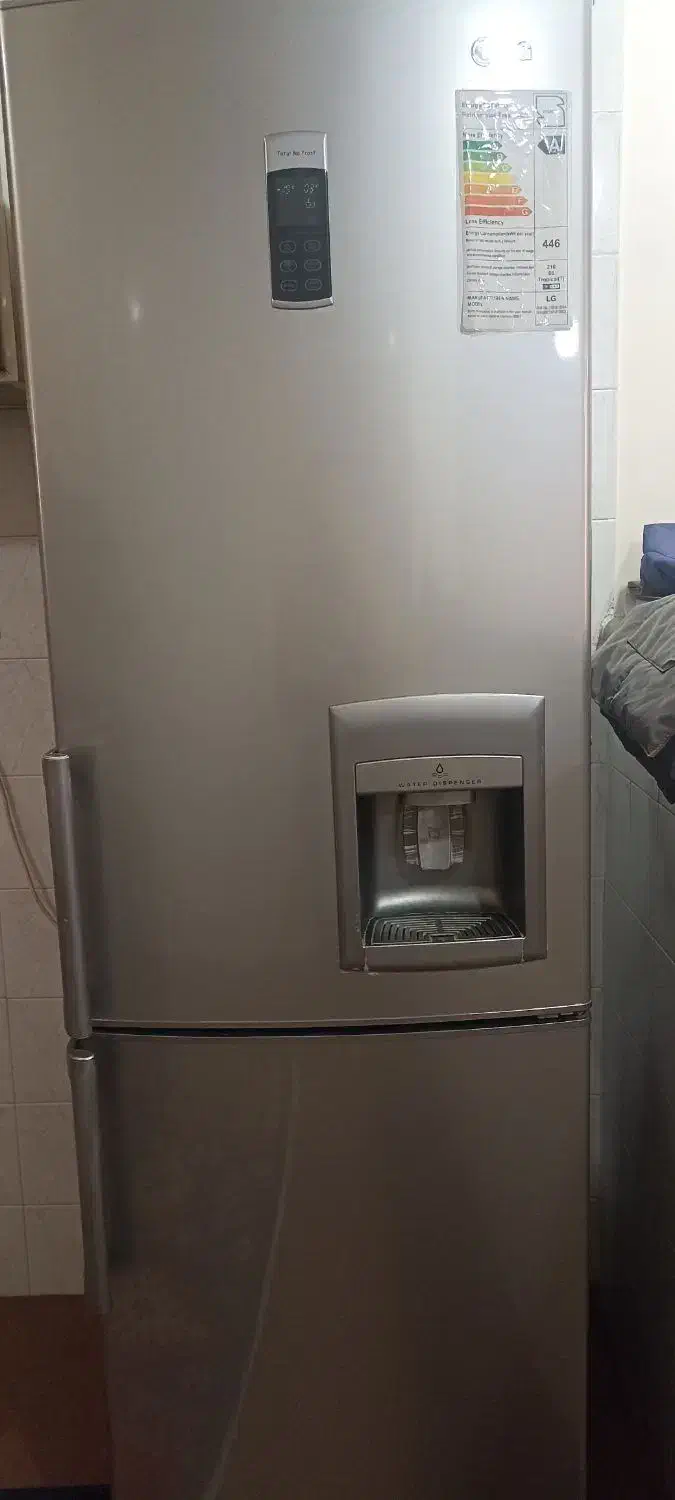 یخچال فریزر ال جی نوخریدار واقعی تماس گرفته شود|یخچال و فریزر|شاهین‌شهر, نظامی|دیوار
