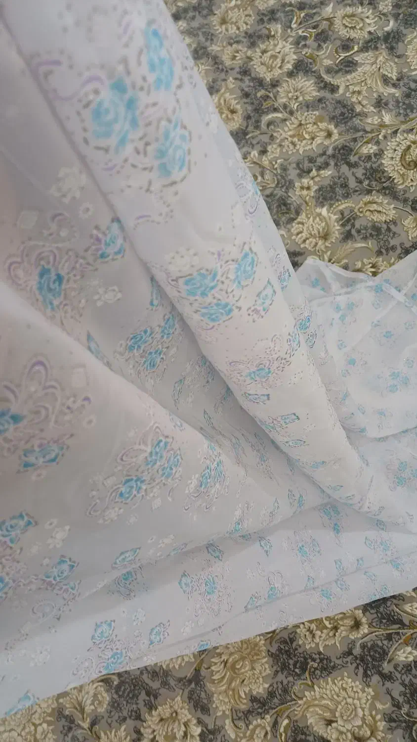 چادر سفید طرح دارزیبا|لباس|خرم‌آباد, |دیوار