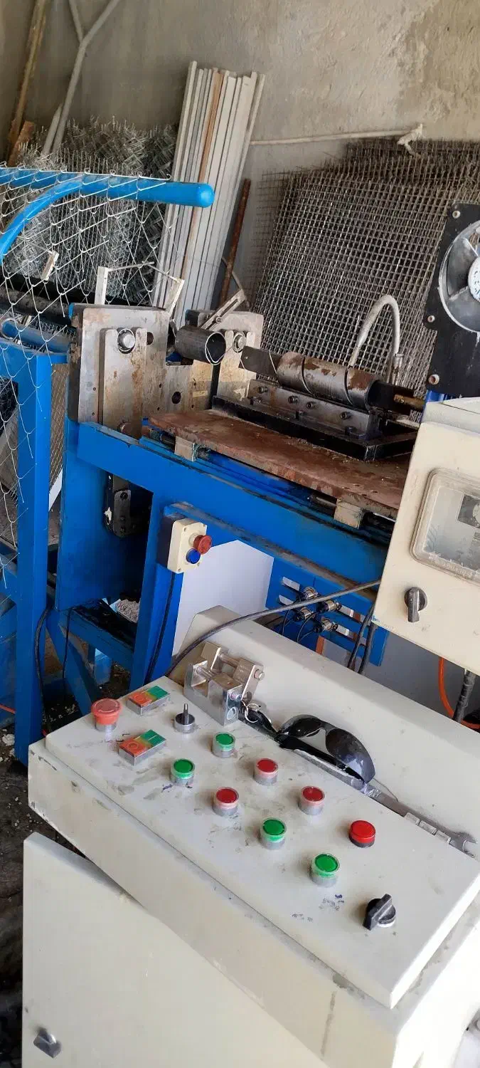 دستگاه فنس بافی توری بافی دستگاه فنس حصاری اتومات|ماشین‌آلات صنعتی|شهریار, شهرک بهاران (ویره)|دیوار