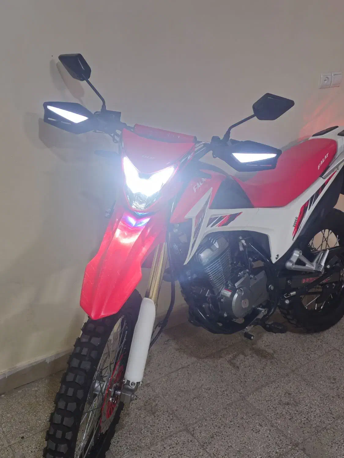 فلات ۲۰۰ نیو فیس|موتورسیکلت|تهران, تهرانپارس جنوبی|دیوار