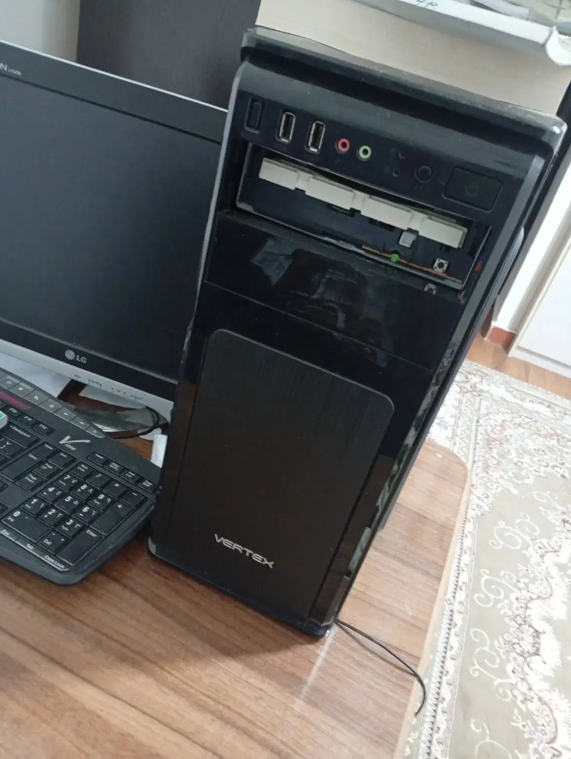 کامپیوتر  با مانیتور|رایانه رومیزی|اردبیل, |دیوار