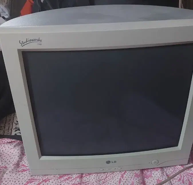 مونیتور وکیس و صفحه کلید و بلنگو|رایانه رومیزی|اصفهان, ابر|دیوار