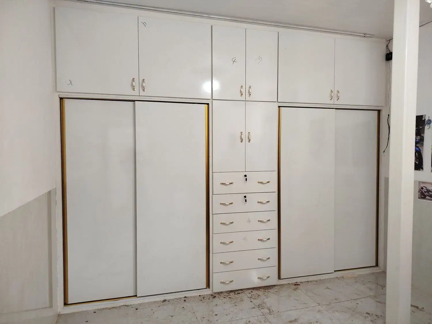 ساخت کابینت و کمد دیواری و تعمیرات کارهای چوبی|خدمات پیشه و مهارت|اسلام‌شهر, صادقیه|دیوار