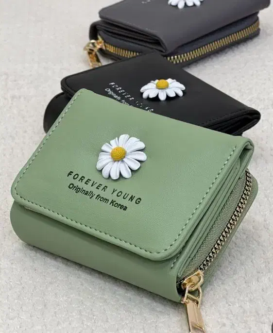 کیف پول سبز لجنی گم شده|اشیا|ارومیه, |دیوار