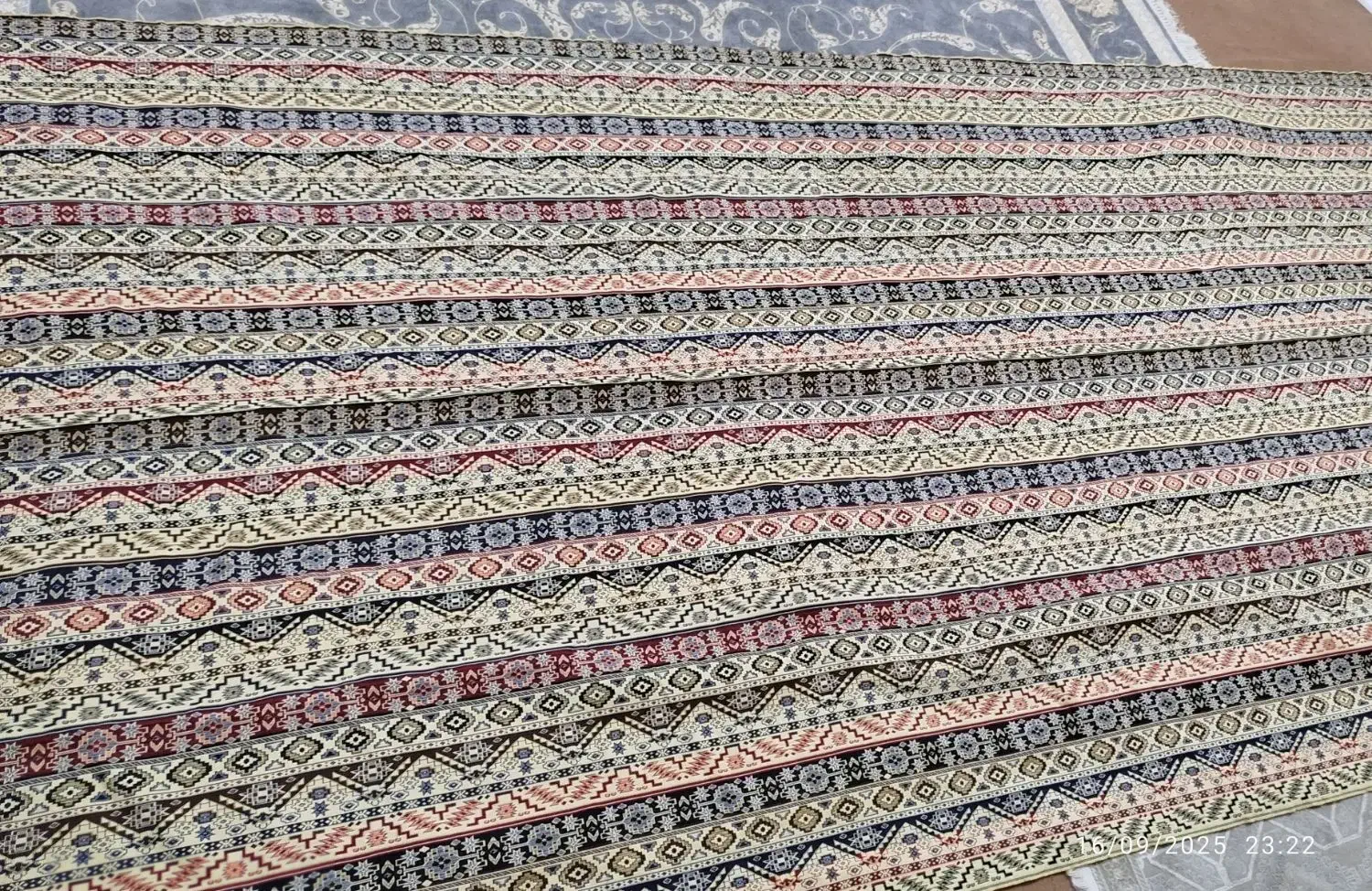 زیر سفره نو|روفرشی|همدان, |دیوار