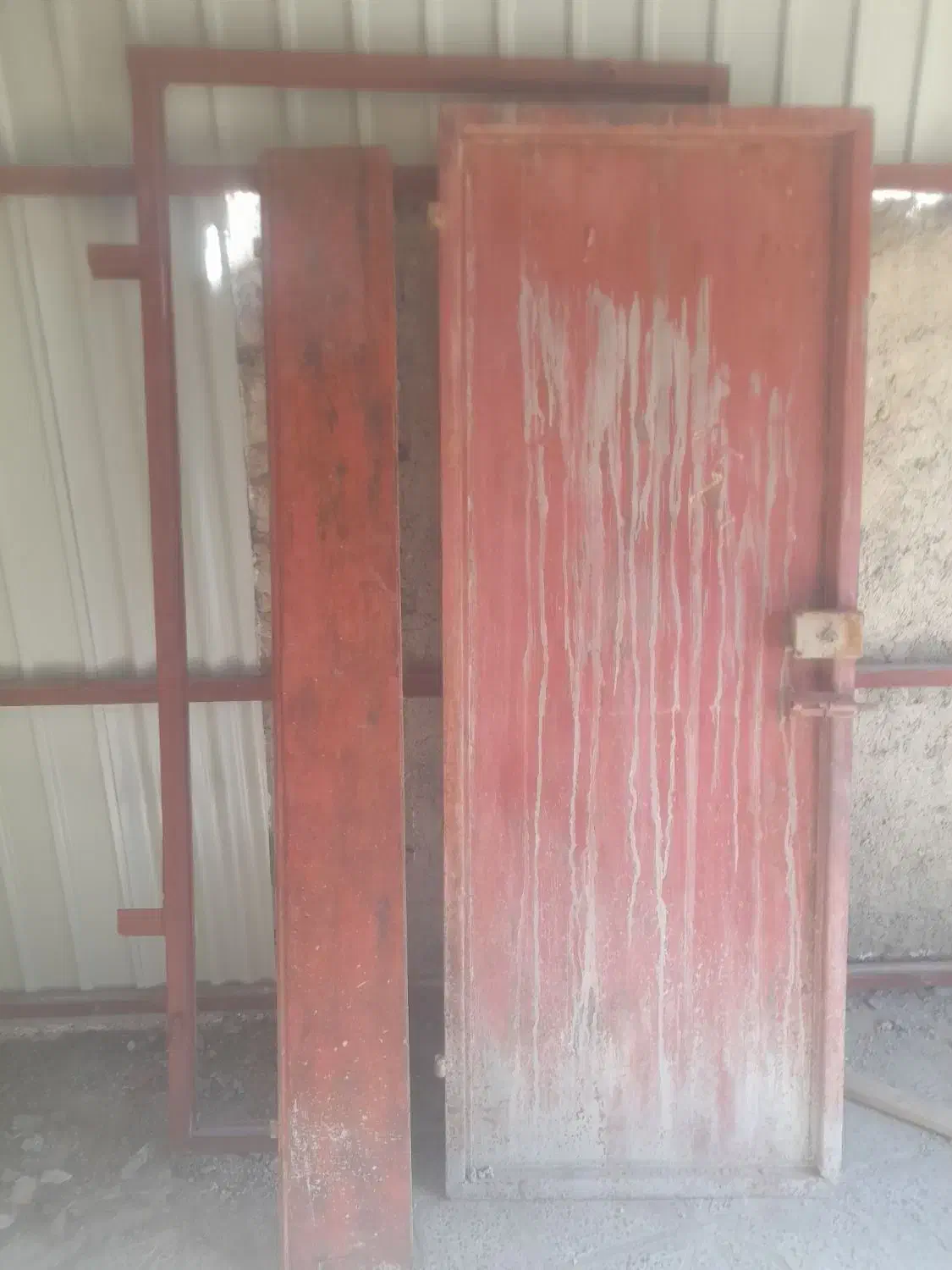 درب آهنی یک در دو|مصالح و تجهیزات ساختمان|آبدانان, |دیوار