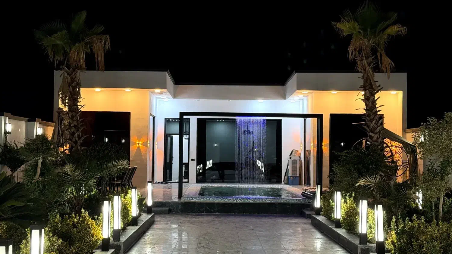 اجاره باغ ویلا|اجارهٔ کوتاهمدت ویلا و باغ|چهارباغ, |دیوار