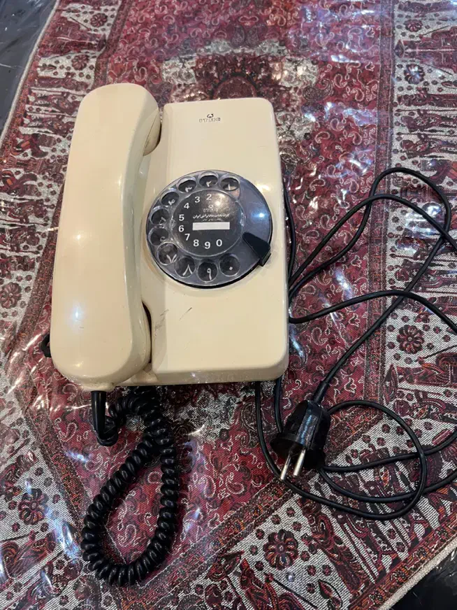 تلفن شماره گیر قدیمی|تلفن رومیزی|چالوس, |دیوار