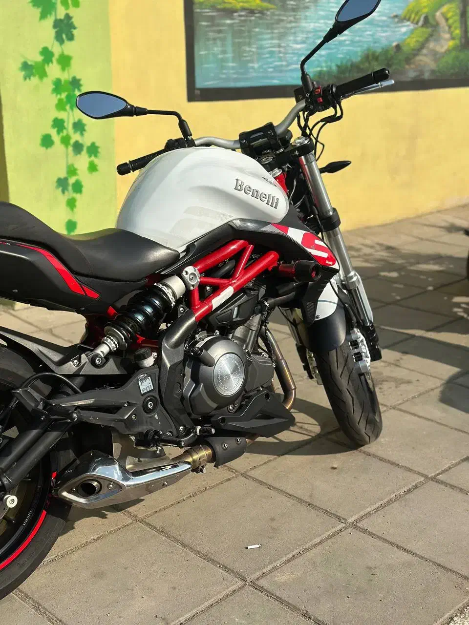 بنلی دوسیلندر|موتورسیکلت|آفتاب, |دیوار