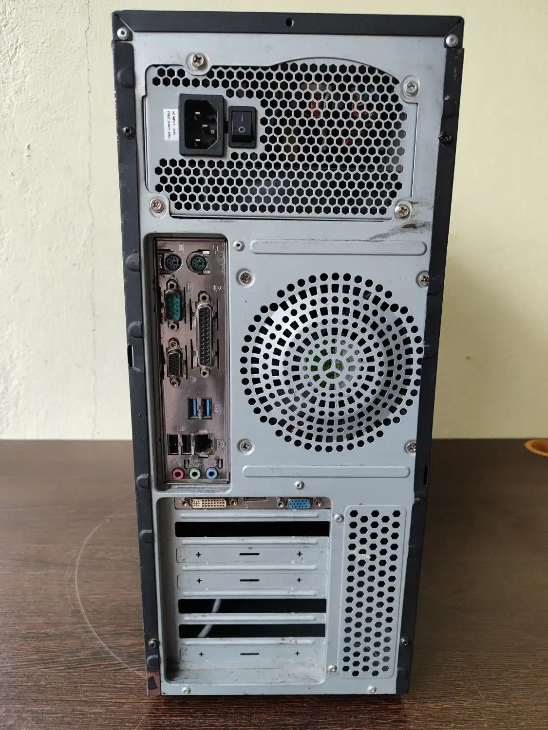 کامپیوتر i3 نسل ۶ رم ۱۲ ddr4 هارد ۷۵۰/ssd گرافیک ۲|رایانه رومیزی|چالوس, |دیوار