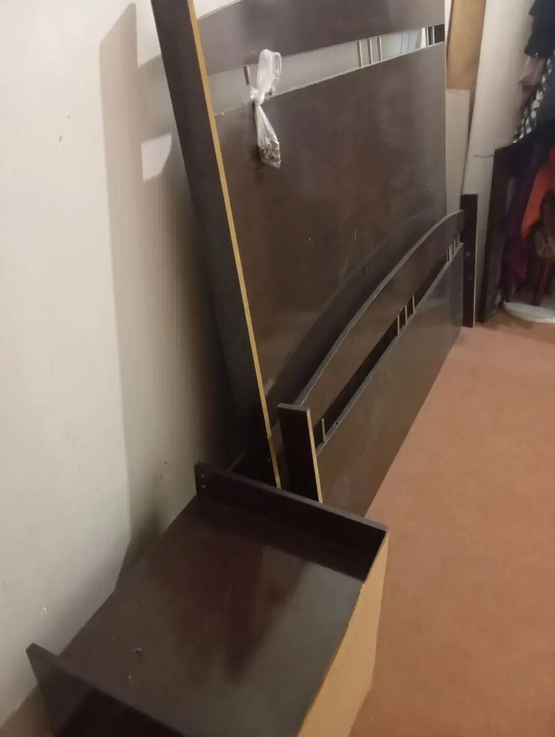 تخت خواب|تخت و سرویس خواب|بندر دیر, |دیوار