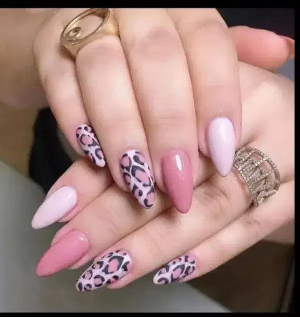 کاشت ناخن محدوده رشیدی|خدمات آرایشگری و زیبایی|کرمانشاه, |دیوار