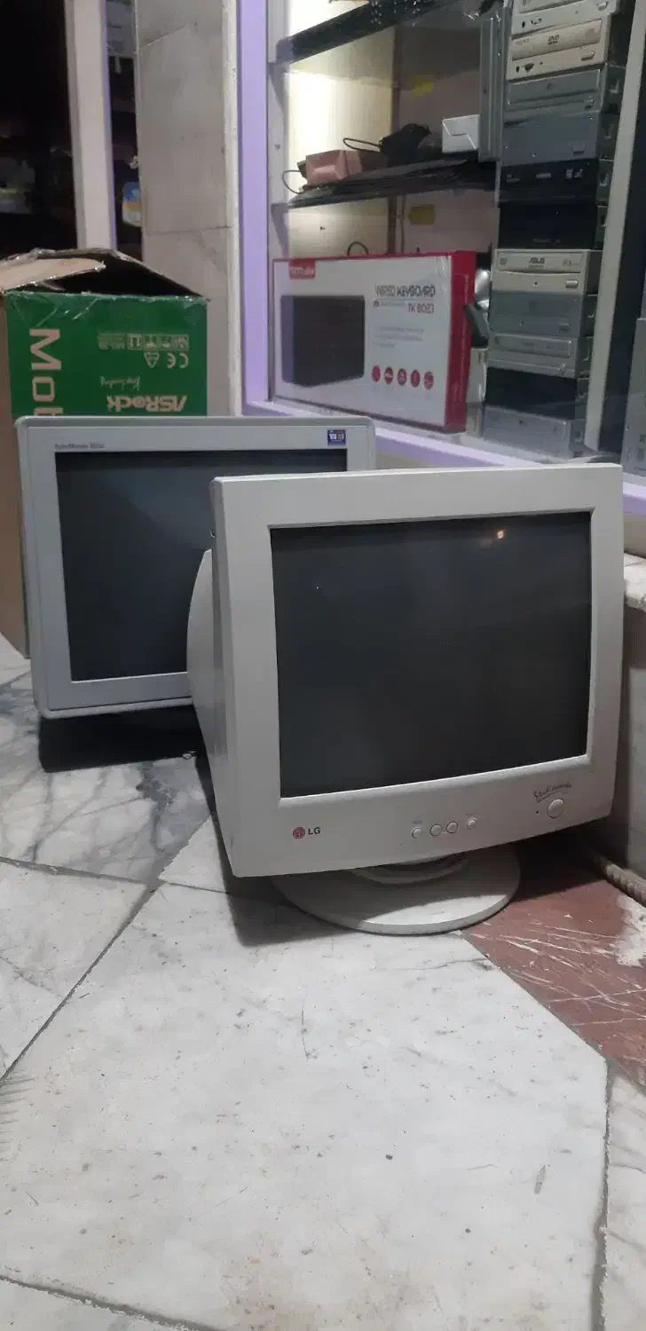 مانیتور CRT 17INCH 15|قطعات و لوازم جانبی رایانه|تبریز, |دیوار