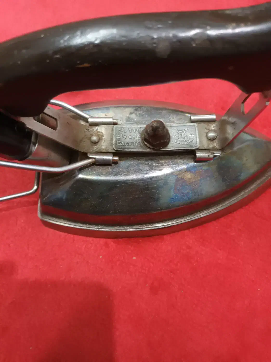 اتو قدیمی ..|کلکسیون اشیاء عتیقه|مشهد, رده|دیوار