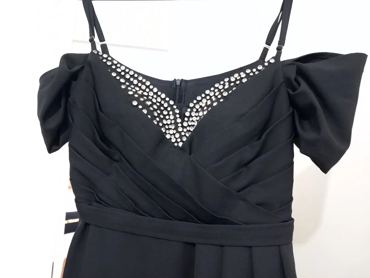 لباس مجلسی|لباس|محمدشهر, یزدیها|دیوار