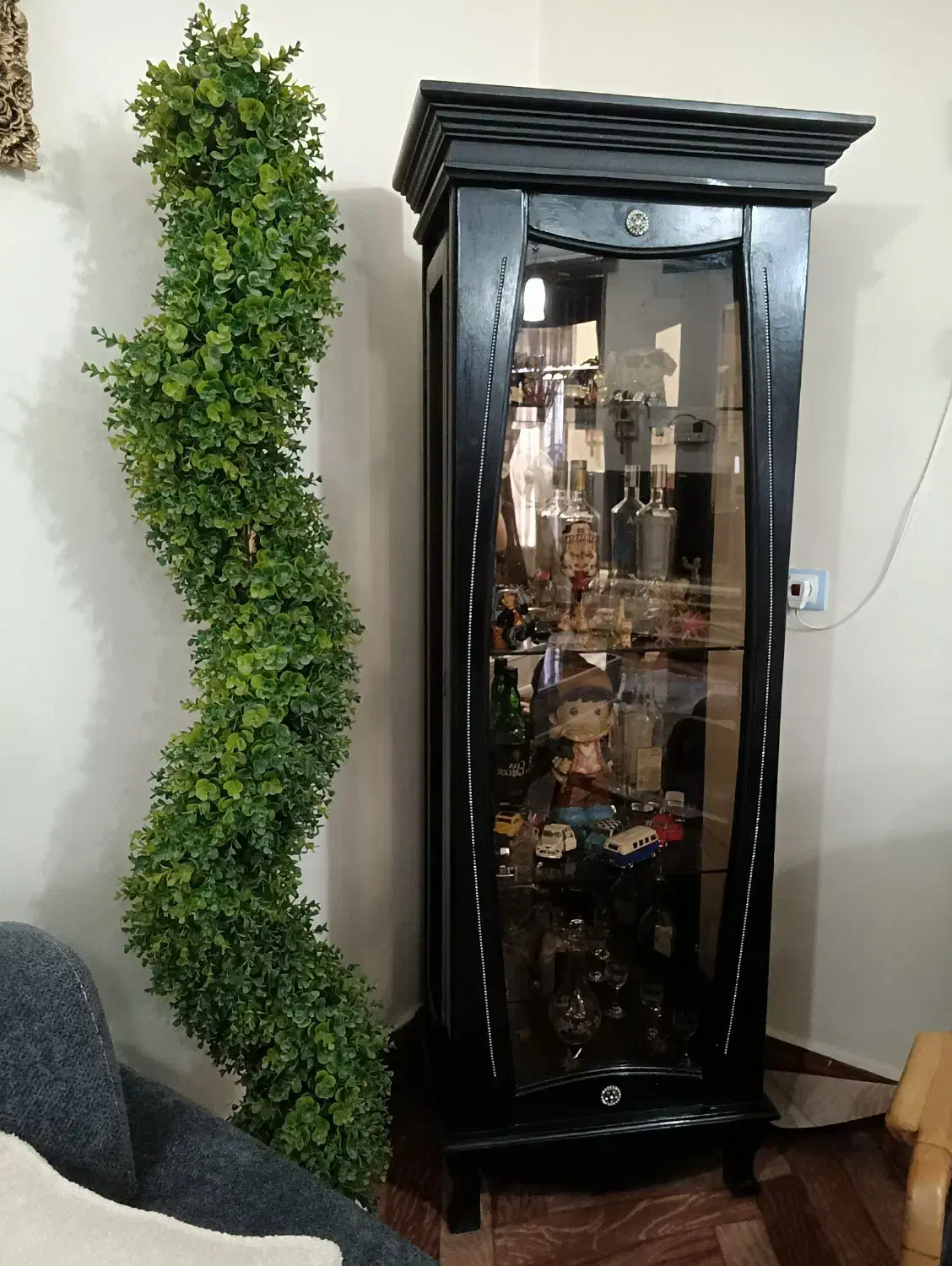 بوفه چوبی در حد نو|بوفه، ویترین، کنسول|اندیمشک, |دیوار