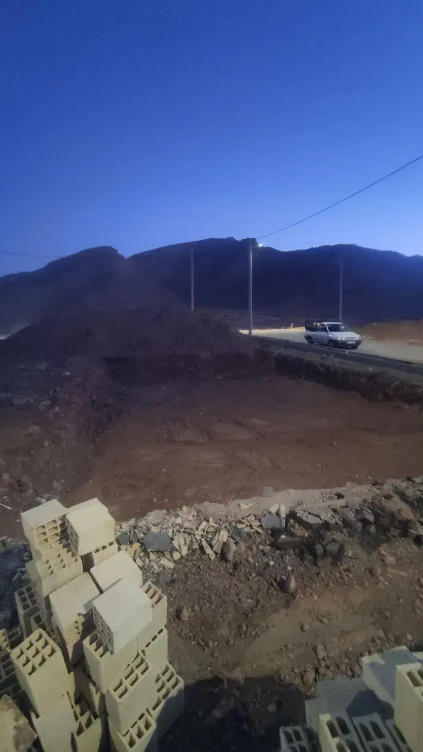 زمین مسکونی ایثار بنیاد شهید سر نبش توافقی|فروش زمین و ملک کلنگی|دهاقان, |دیوار