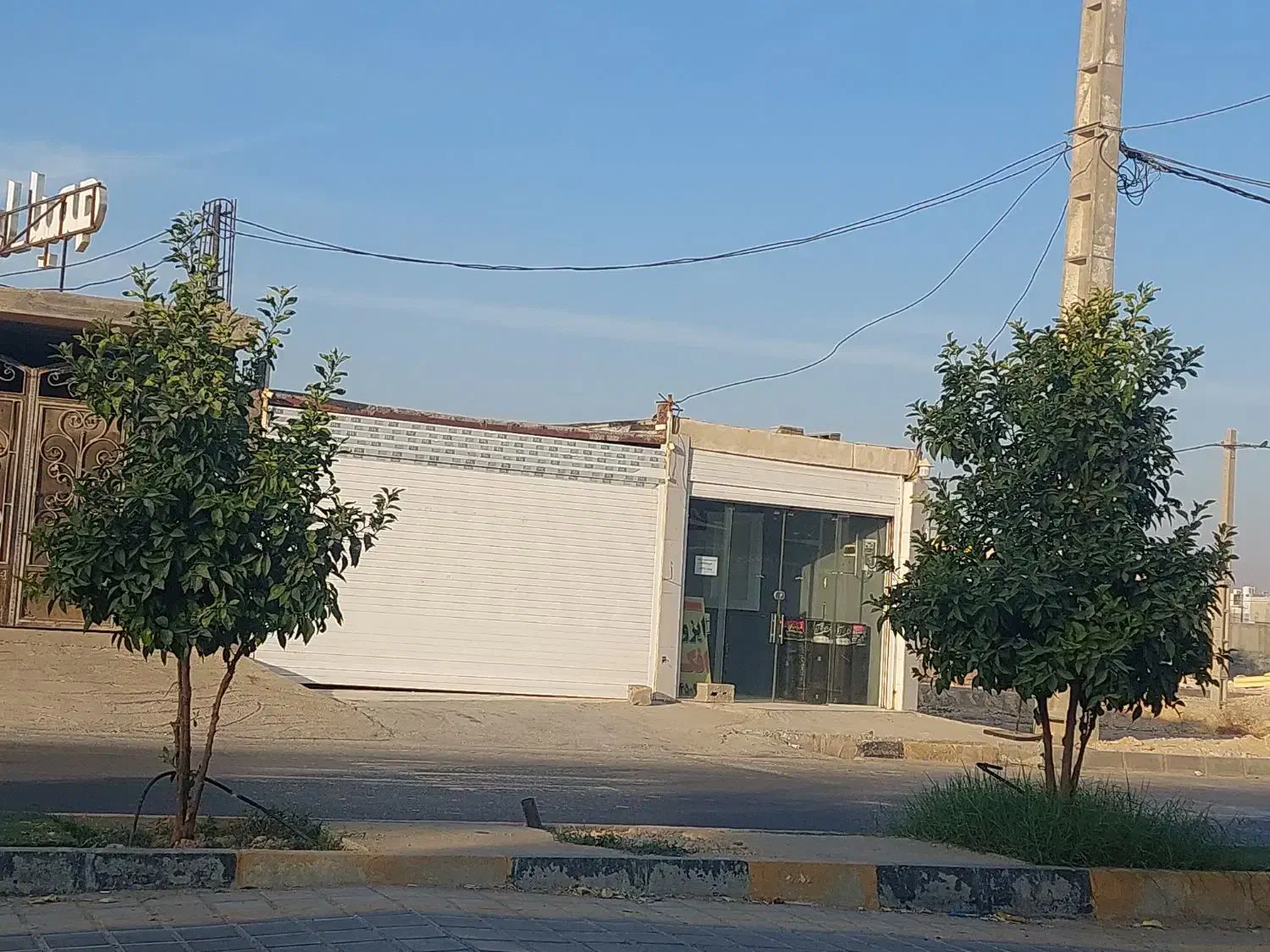 اجاره مغازه ۲۰ و ۴۰ متری|اجارهٔ مغازه و غرفه|جم, |دیوار