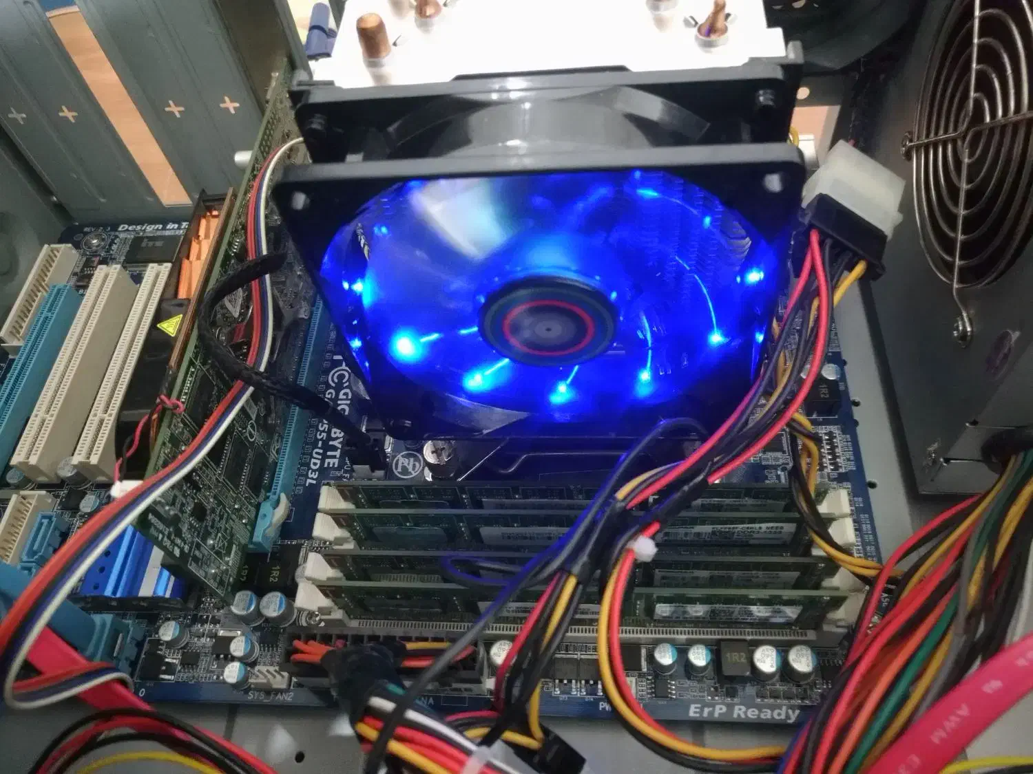 رندر i7 اتوکد طراحی 3dmax کورل فتوشاپ رم۱۶هاردssd|رایانه رومیزی|مشهد, عامل|دیوار