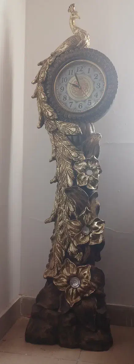 ساعت ایستاده|ساعت دیواری و تزئینی|پرند, فاز ۳|دیوار