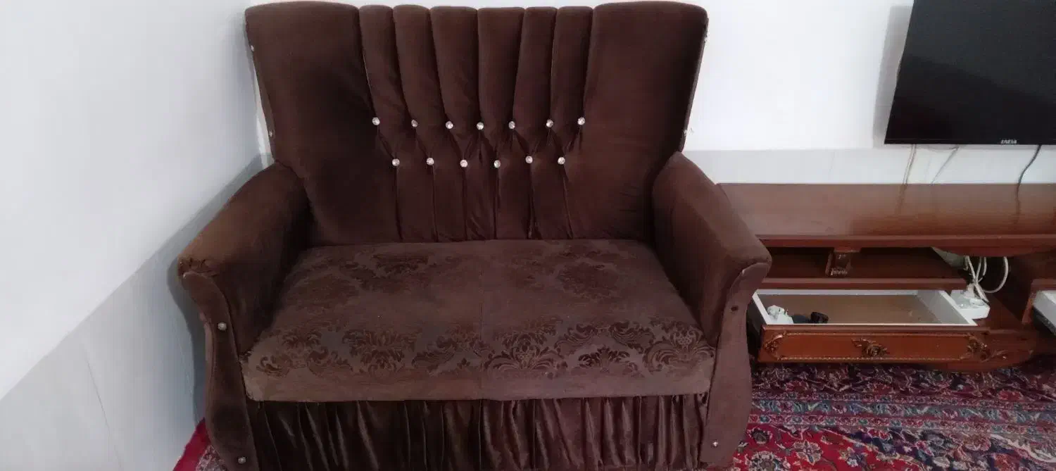 مبل سه نفره سالم و بدون پارگی|مبلمان خانگی و میز عسلی|مراغه, |دیوار