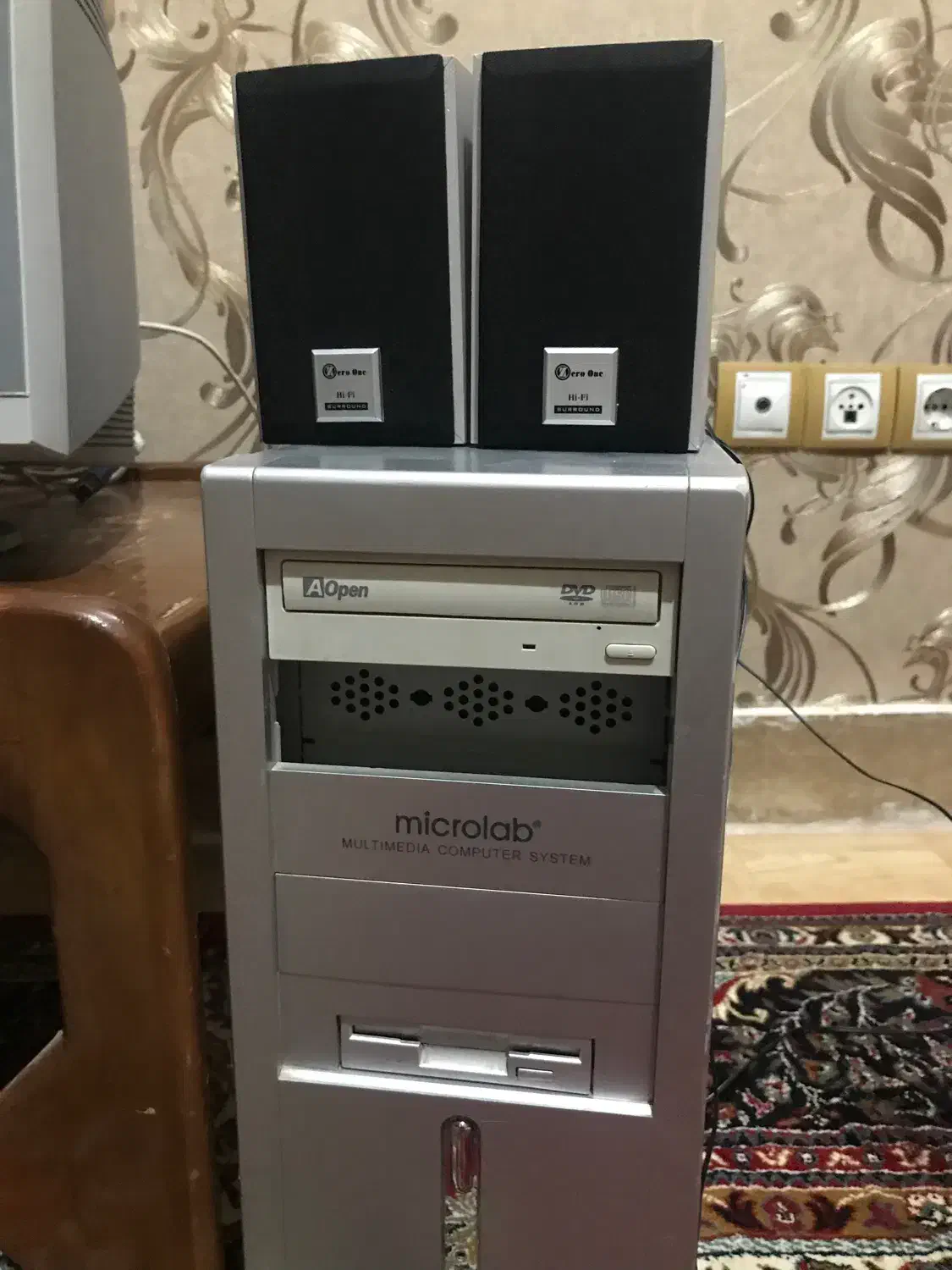 کامپیوتر کامل اسپیکر و ضبط و دستگاه وای فای|رایانه رومیزی|زاهدان, |دیوار