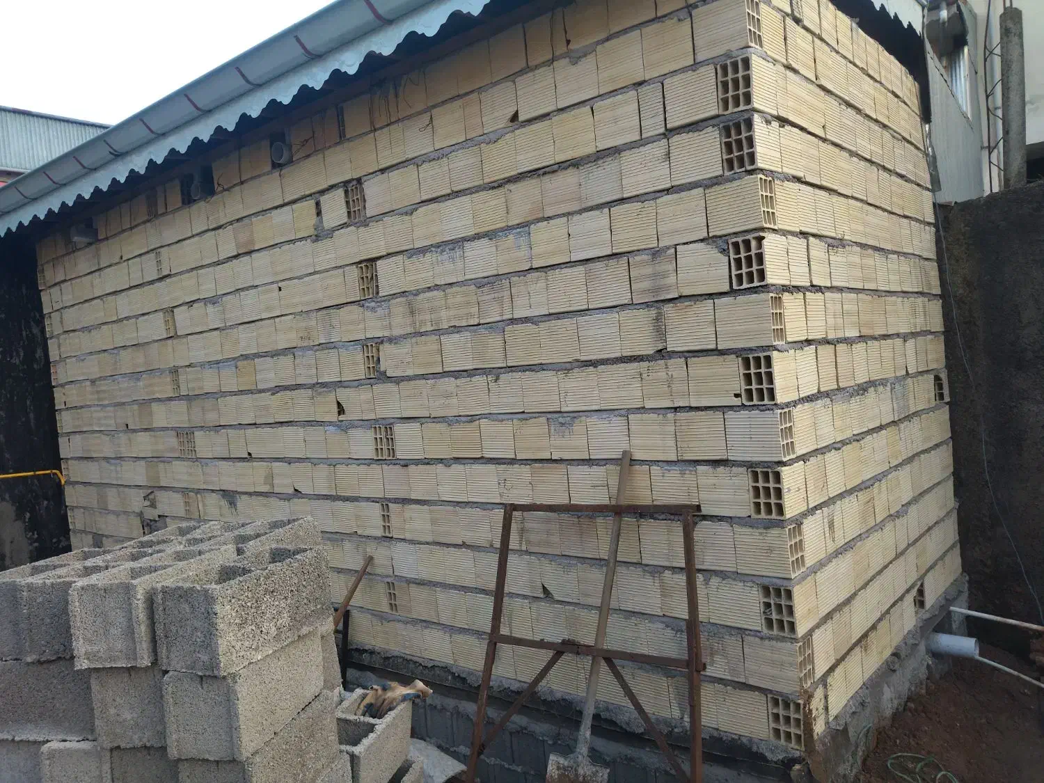 بنایی و کارگری حمل اساس و بار و و مهارت دارم|خدمات پیشه و مهارت|رشت, شهریاران|دیوار